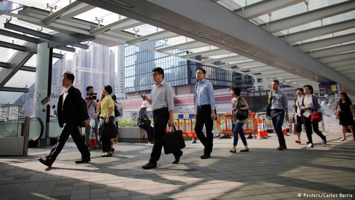 Hongkong Menschen auf dem Weg zur Arbeit