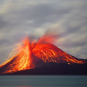 疑似MH370残骸发现地或火山喷发 将阻碍调查