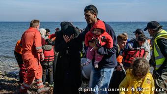 Griechenland Lesbos Flüchtlinge erreichen den Strand von Lesbos