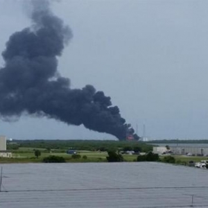 美国火箭地面爆炸 中国卫星发射失败