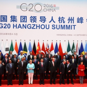 英国新首相遭惩罚 G20合照站角落？